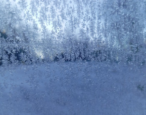 замерзшее стекло