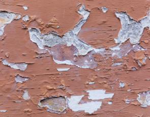 обшарпанные стены