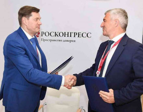 парфенчиков и мордашев пожимают руки_правительство