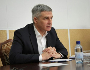 Парфенчиков ведет прием граждан