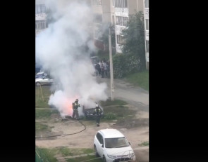 сгоревший автомобиль