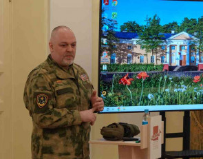 Александр Пожарский