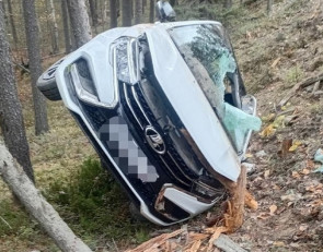 Автомобиль в кювете