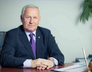 николай макаров