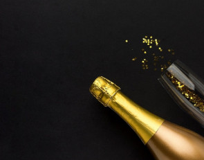 Бутылка шампанского