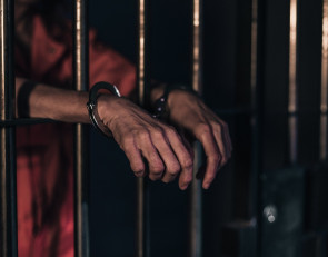 арист_наручники_тюрьма_сизо