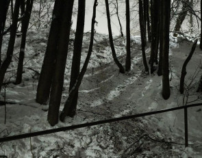 Снежный овраг