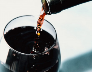 Вино в бокале