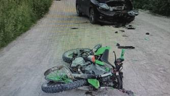 Столкновение автомобиля и мотоцикла