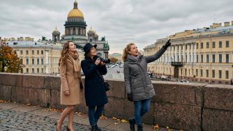 девушки в Петербурге