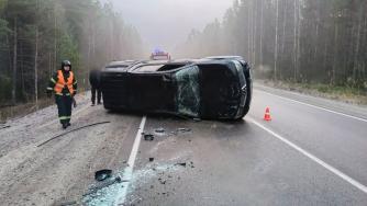 Перевернувшийся автомобиль