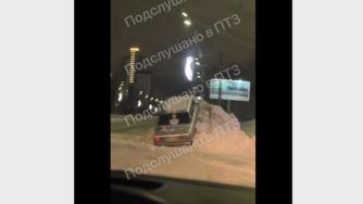 легковушка в снегу