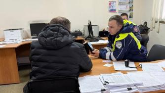 водитель в полиции
