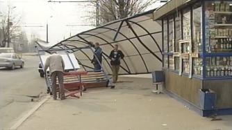 рухнувший павильон