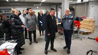 Армянская делегация на заводе ЭФЭР