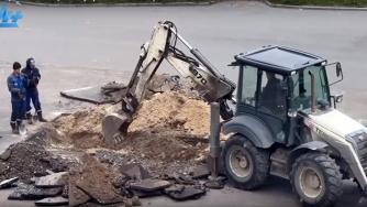 Перекопали асфальт на Лыжной