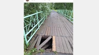 дыра в мосту
