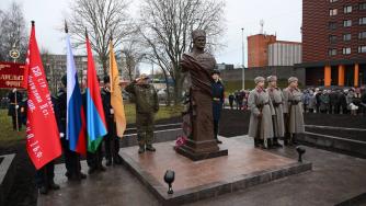 Памятник генералу Фролову