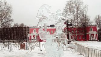 Ледовые скульптуры на Гиперборее