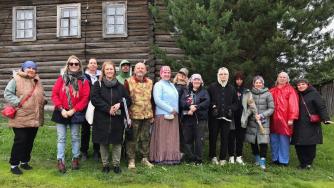 Группа художников приехала в Эссойлу