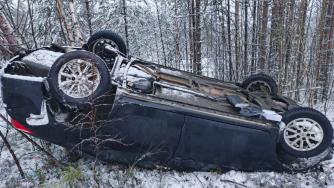 Перевернувшийся автомобиль