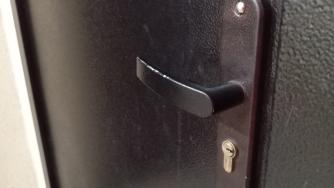 дверь в квартиру
