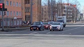 машины на улице
