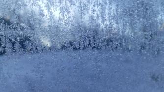 замерзшее стекло
