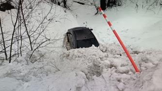Разбившийся автомобиль