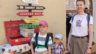 мама с детьми в Питере