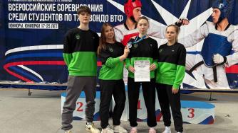 студенты ПетрГУ на соревнованиях по тхэквондо