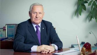 николай макаров