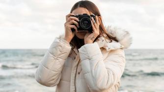 девушка с фотоаппаратом