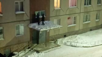 сугороб_подъезд