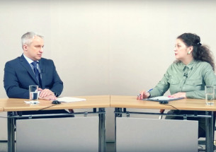 Юрий Азаров в студии