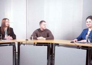 Мизинкова и Романов в студии