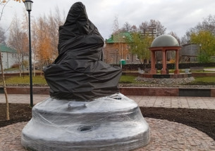 Памятник Федосовой