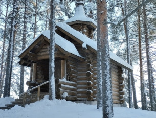 часовня на пригорке