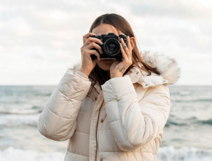 девушка с фотоаппаратом