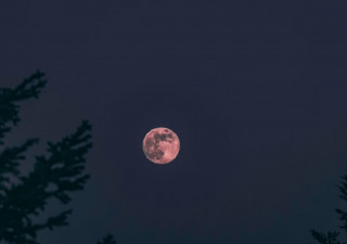 Вид на Луну