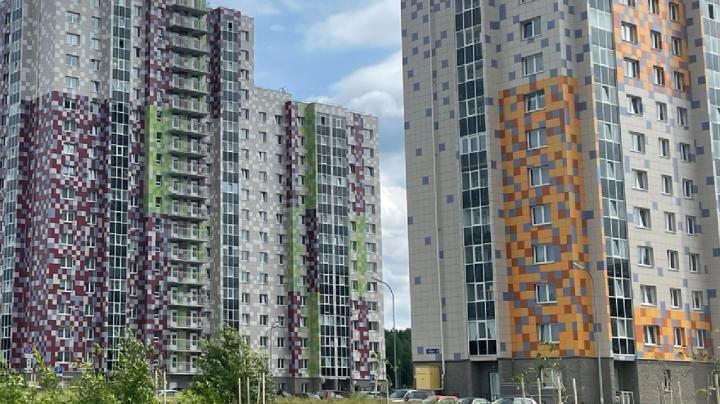фасады домов-новостроек