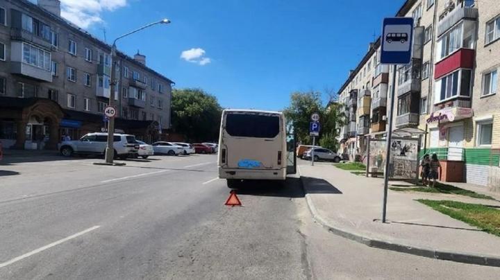 Автобус на улице