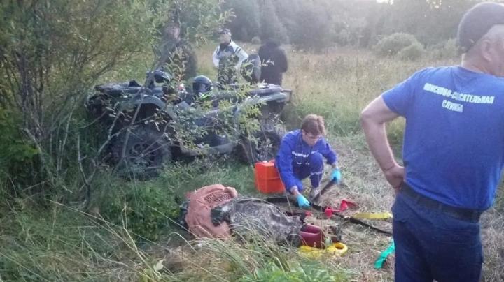 спасатели и медики на месте дтп