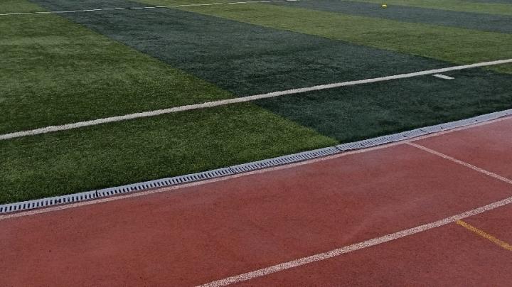 беговая дорожка на стадионе