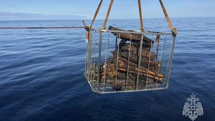 Подъем снарядов со дна озера