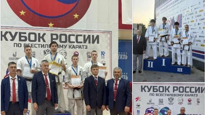 каратисты на пьедестале