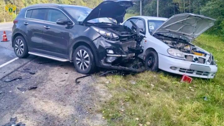два автомобиля столкнулись