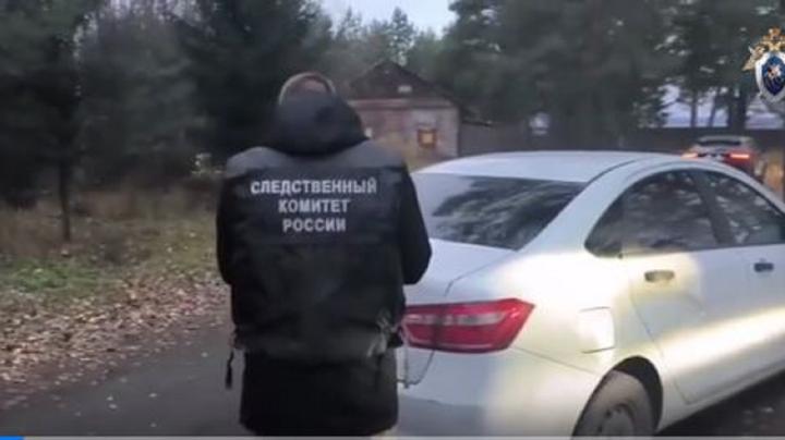 следователь у машины браконьеров