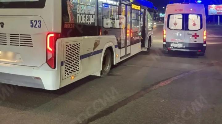 на месте дтп автобус и скорая