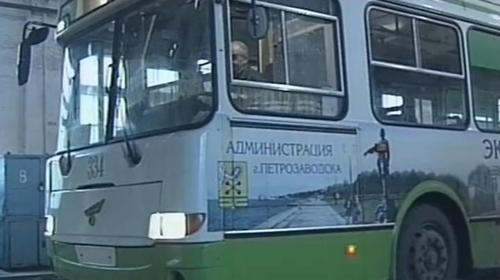 старый троллейбус